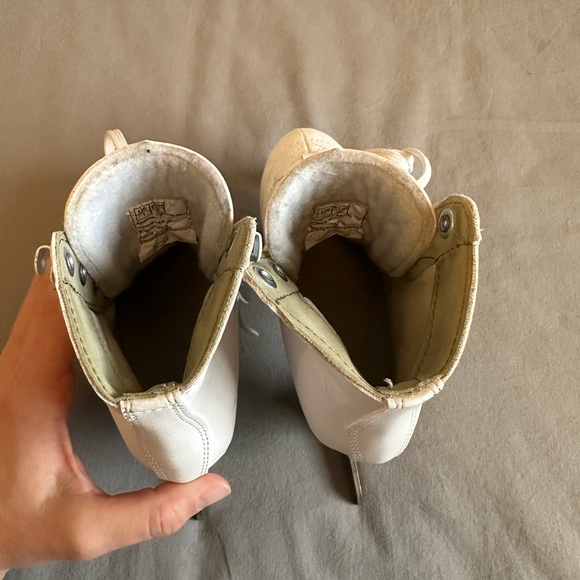 COPY - American youth ice skates, figure skates size 1 white - Picture 7 of 8